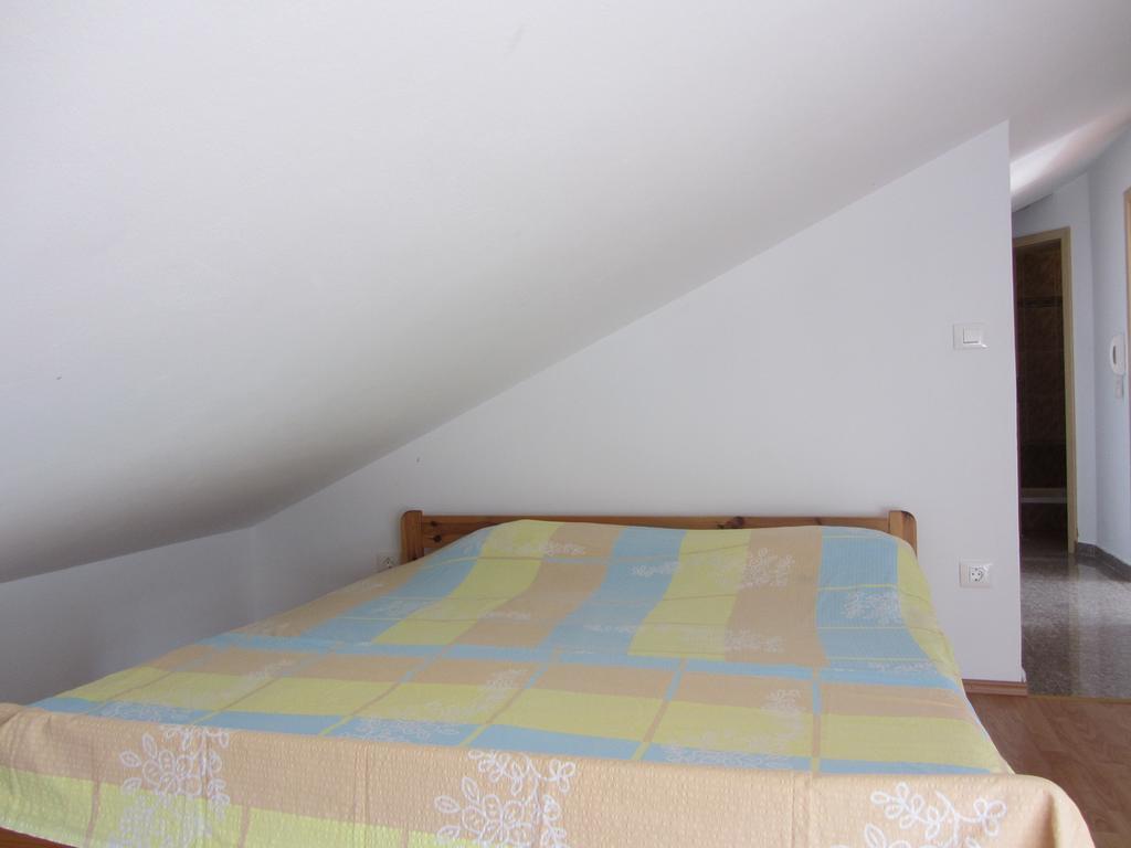 Apartments Dilja Malinska Zimmer foto
